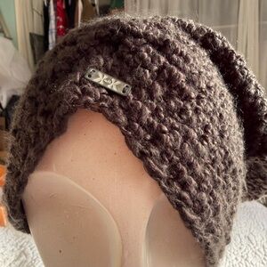 KKintl black crochet hat